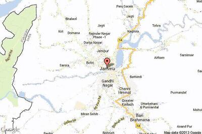 Flash floods damage around 700 meters of border fencing in J~~amp;amp;K