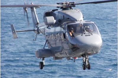 Navy Chopper Meets with Accident Near Mumbai, 3 Personnel on Board Make Emergency Landing