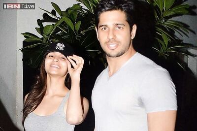 Producer Karan Johar confirms Alia Bhatt, Sidharth Malhotra, Fawad Khan and Rishi Kapoor for  'Kapoor and sons'