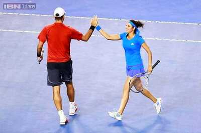 Sania Mirza-Horia Tecau beat defending champions to reach Australian Open mixed doubles final