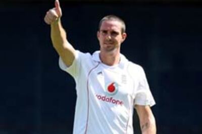 India fight back after Strauss ton | Full scorecard