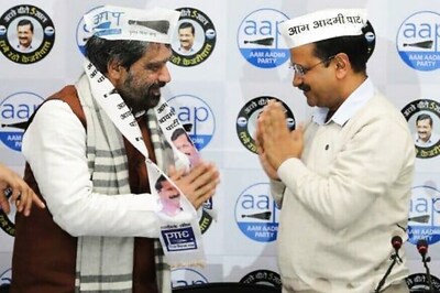 'Impressed by Their Work': Weeks Ahead of Assembly Polls, 2 Cong Leaders Decide to Jump Ship, Join AAP