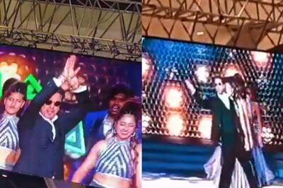 Shah Rukh Khan Sets Umang 2023 Stage on Fire; Dances on Jhoome Jo Pathaan, Delivers Lines From Jawan