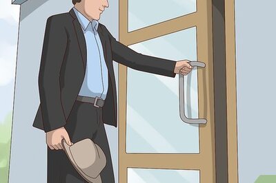 How to Practice Male Hat Etiquette