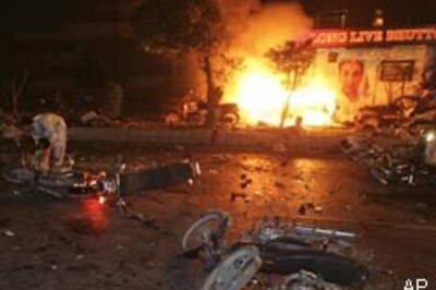 Indian envoy to Pak meets Benazir, condemns attack