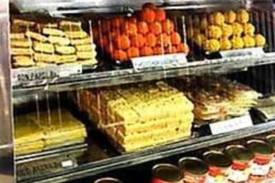 Dussehra special: Eat more, gain less!