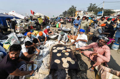 Bath at Petrol Pumps, Cooking on the Road, Chai to Beat the Chill: A Day in the Life of Protesting Farmer