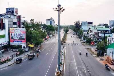 UP Imposes Weekend Curbs, Night Curfew Across State to Reduce Covid-19 spread