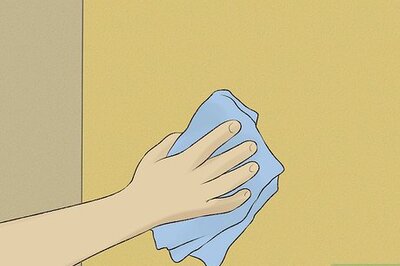 How to Paint Around a Wallpaper Border