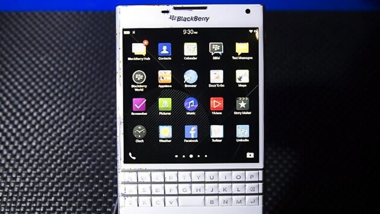 BlackBerry to offer users up to $550 if they dump their iPhones for a Passport