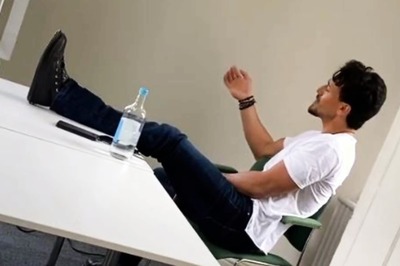 Tiger Shroff Hums Justin Bieber's Peaches While Waiting for His Shot in Heropanti 2