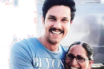 Randeep Hooda Performs Sarabjit Singh's Sister Dalbir Kaur's Last Rites; Recalls Their Last Conversation