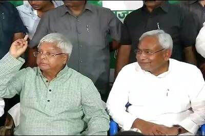 Patna painted with posters as Nitish set to take oath as Bihar CM