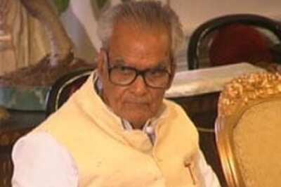 Shekhawat loses big fight, quits as Vice President