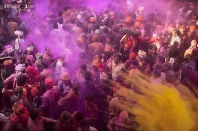From creating harmony in the family to avoiding financial problems: Holi colours can help you achieve a lot