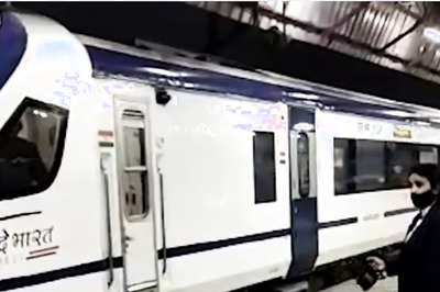 International Women’s Day 2022: Railways Minister Shares Video of Women’s Team of Vande Bharat Express | WATCH