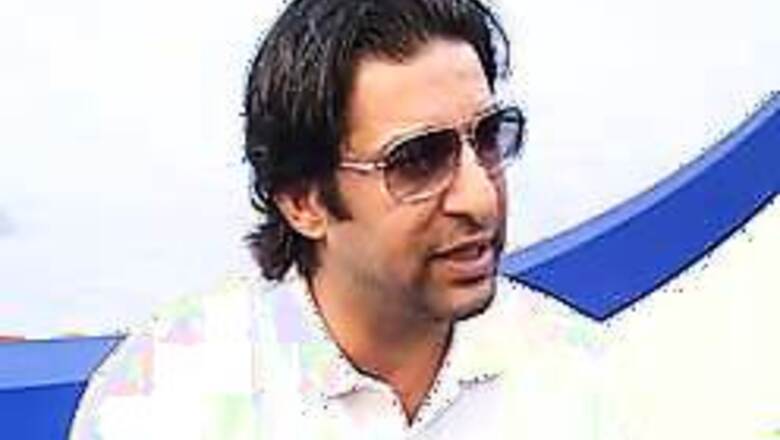 Akram shocked, worried after Benazir's assassination