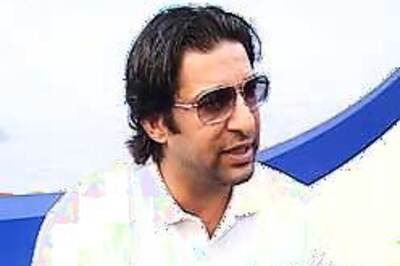 Akram shocked, worried after Benazir's assassination